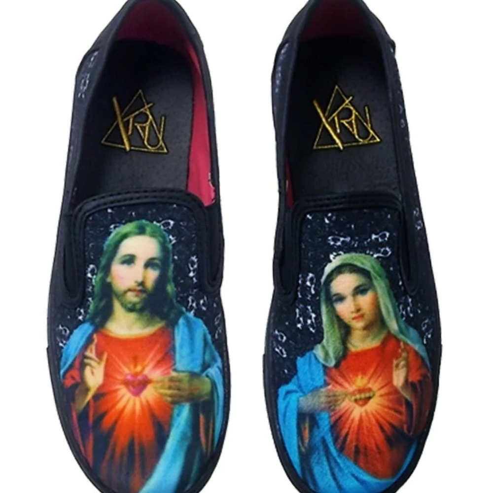 YRU PREACH SLIP ON SHOES SIZE 10